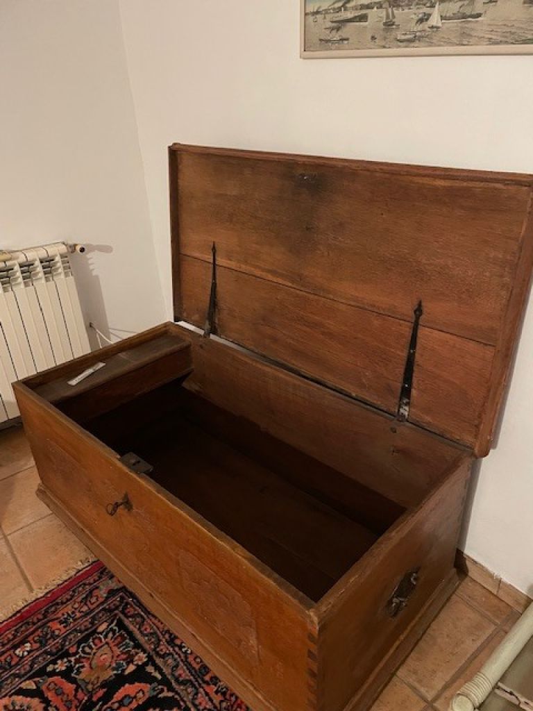 Verkauf: antiker Schrank, Kleiderschrank und Truhe