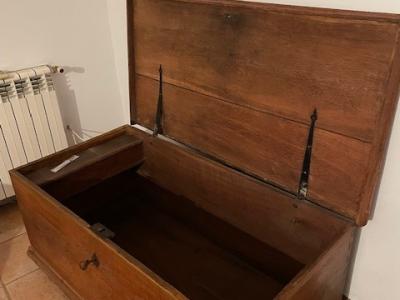 Verkauf: antiker Schrank, Kleiderschrank und Truhe