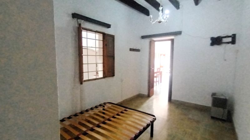 Venta de una casa de pueblo de 2 plantas con garaje y patio en Es LLombards - Santanyi - DH 08 VK