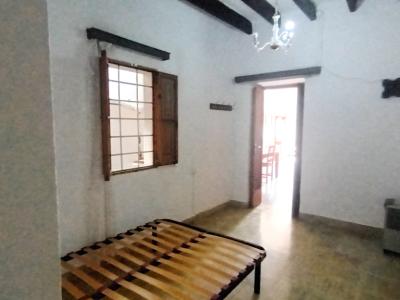 Venta de una casa de pueblo de 2 plantas con garaje y patio en Es LLombards - Santanyi - DH 08 VK