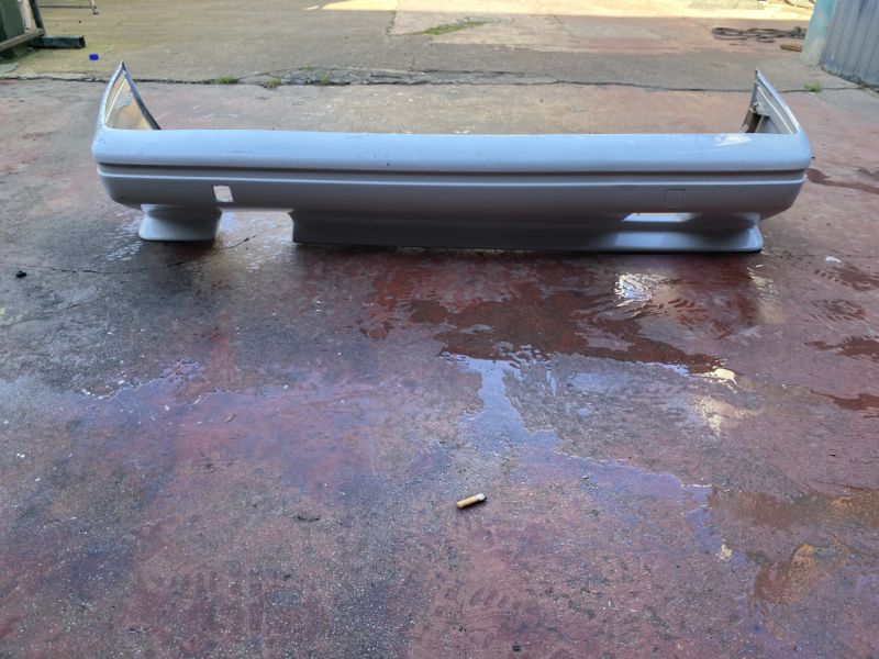 Verkauf original hintere Stoßstange BMW E30 von bmw M3 Verkauf für. interessiert beraten