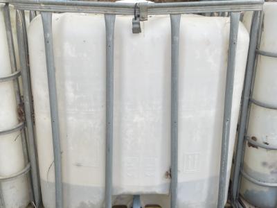 Selling 1000-litre water containers