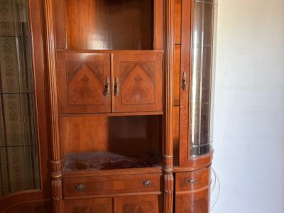 Selling antique furniture