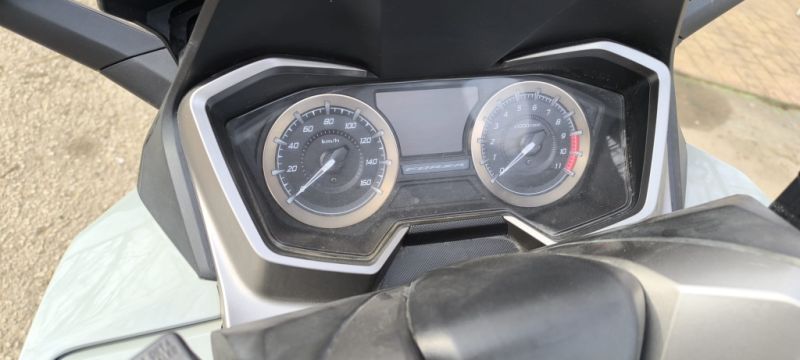 Selling Honda Forza 350