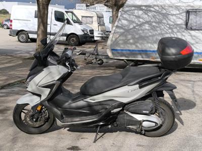 Selling Honda Forza 350