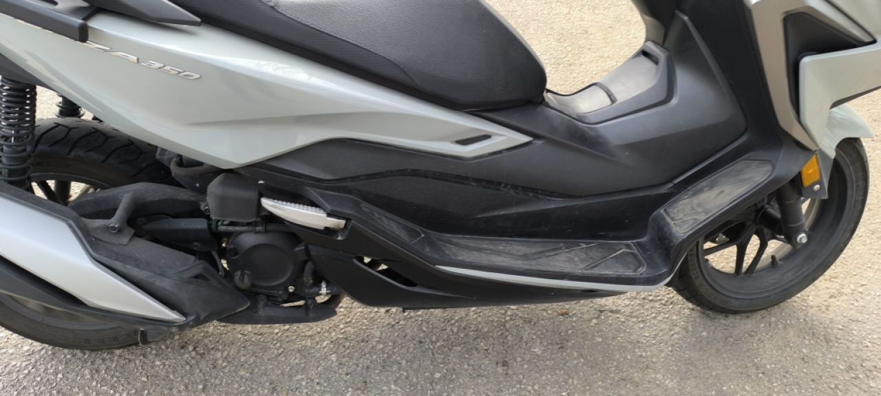 Selling Honda Forza 350