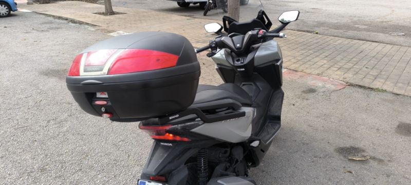 Selling Honda Forza 350