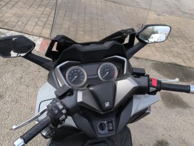 Selling Honda Forza 350