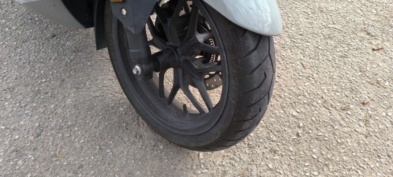 Selling Honda Forza 350