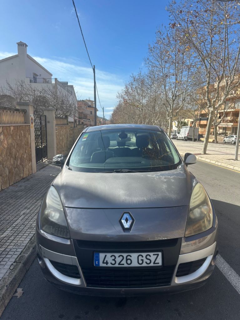Selling Renault Scenic Grand