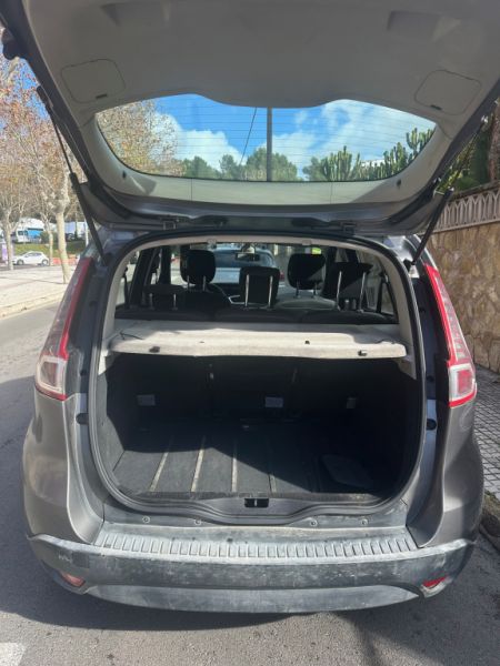 Selling Renault Scenic Grand