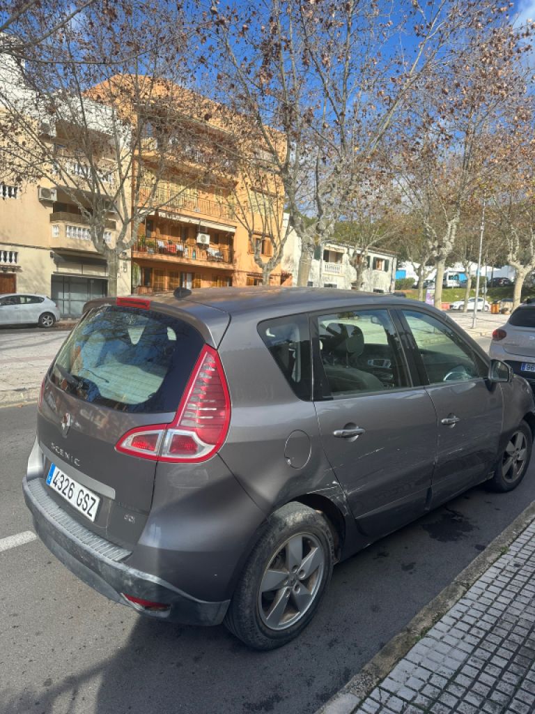 Selling Renault Scenic Grand