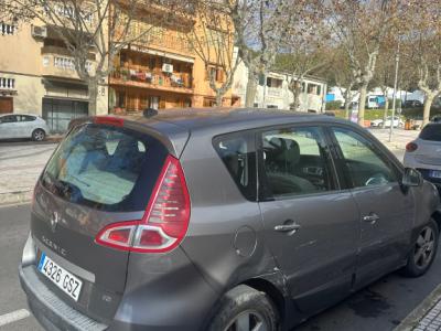 Selling Renault Scenic Grand