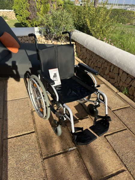 Verkaufe Rollstuhl Pyro Light Optima XL – fast neu