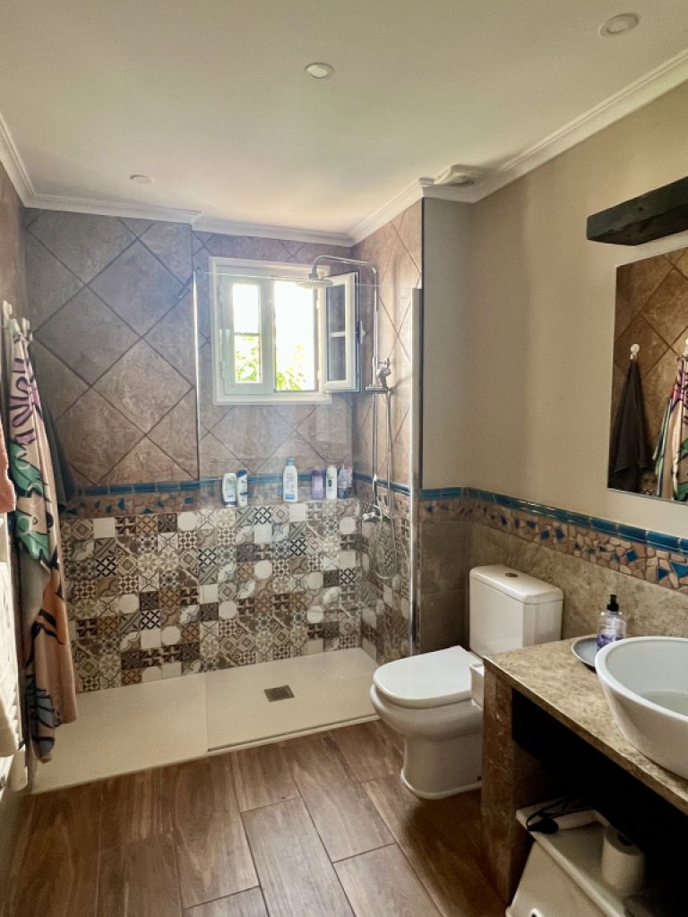 Selling a very well-maintained apartment in Santa Ponsa with two bedrooms and two bathrooms