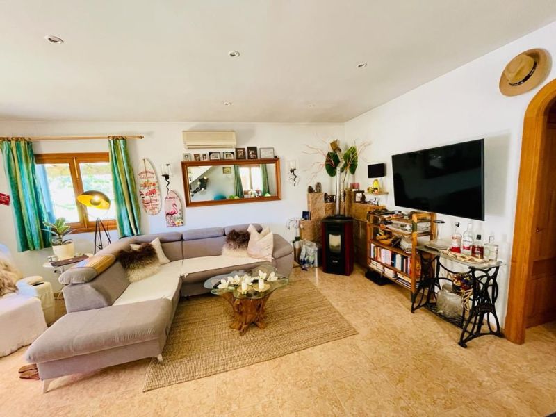 Vermiete voll möbliertes großes Chalet (4SZ, Kü, 2xBad) in Sa Ràpita ab 01.04.2026