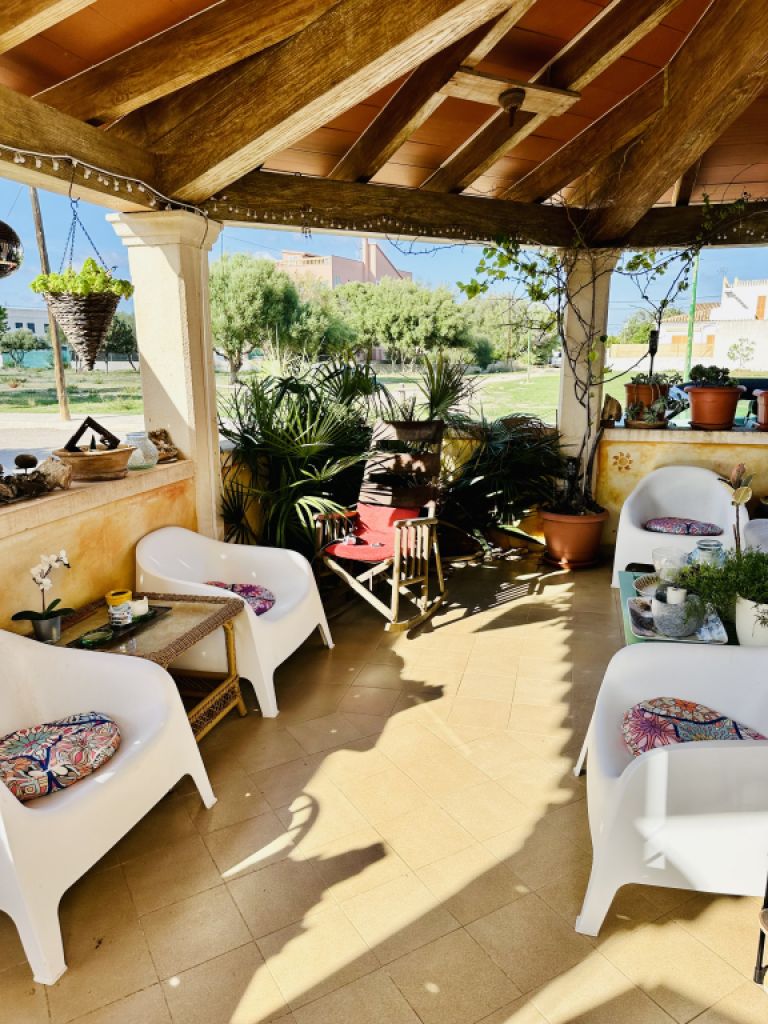 Vermiete voll möbliertes großes Chalet (4SZ, Kü, 2xBad) in Sa Ràpita ab 01.04.2026