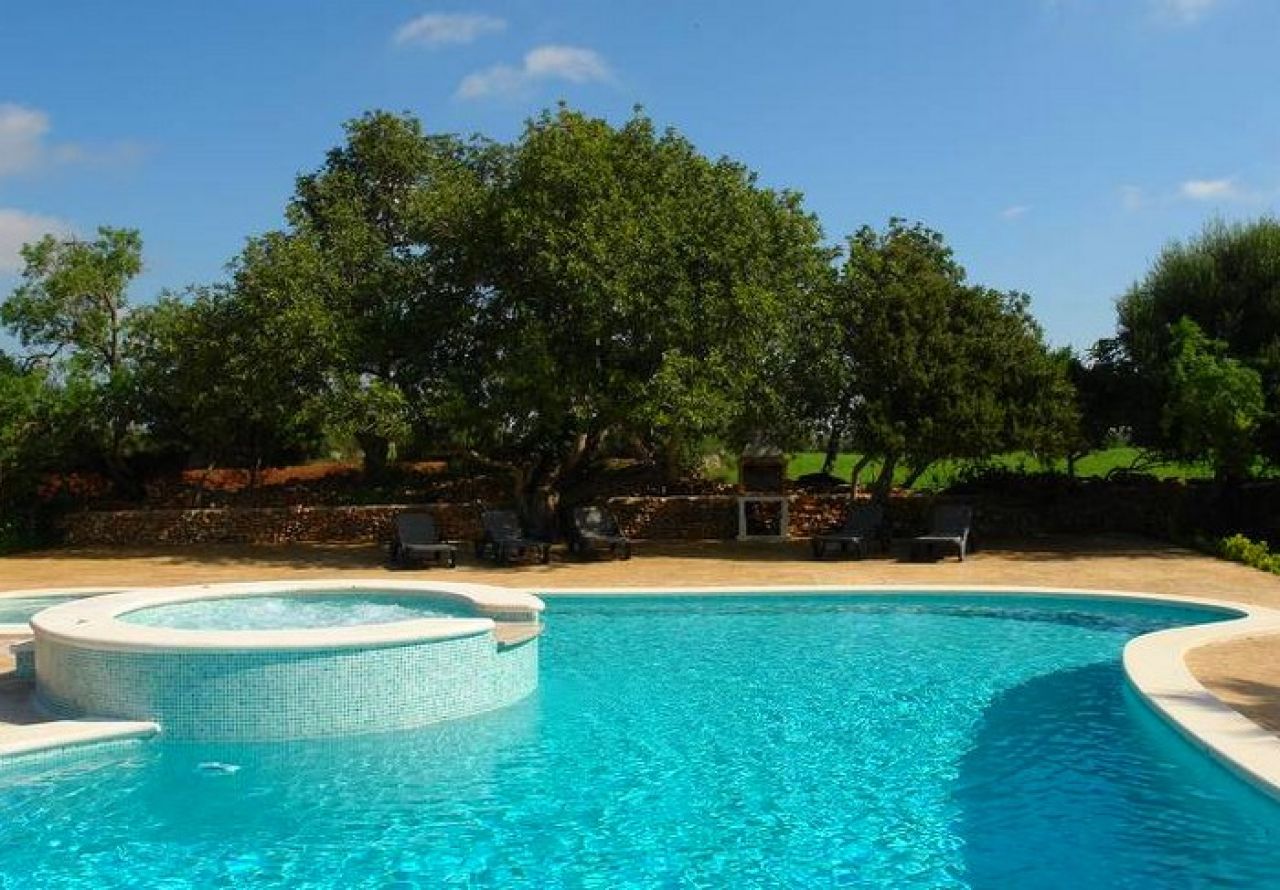 Vermietung rustikale Finca mit großem Pool, 2 Doppelzimmer, Cas Concos