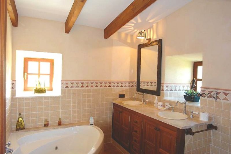 Vermietung rustikale Finca mit großem Pool, 2 Doppelzimmer, Cas Concos