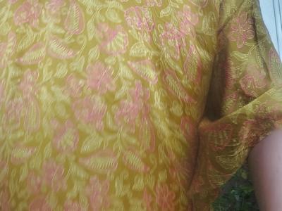 Verschiedene Tuniken – neu und ungetragen