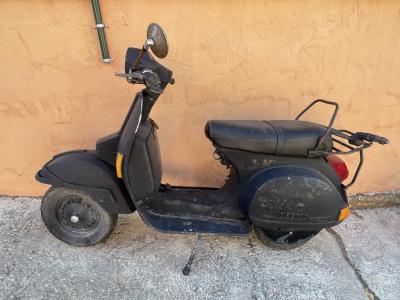 Classic Vespa Motorcycle Model Iris 200cc Year 1987