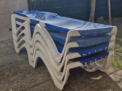 Vier Garten Liegen zu verschenken