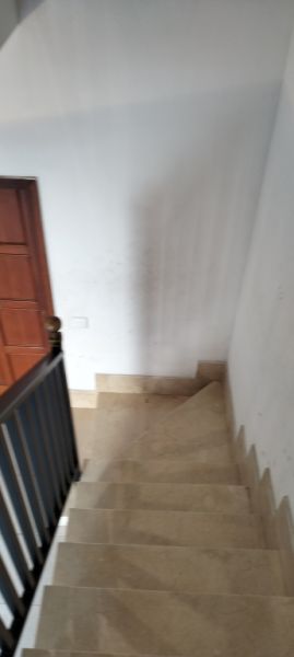 VILAFRANCA DE BONANY: 3 SZ-Wohnung 126 m2  mit Balkon im 2-Parteien-Haus fussläufig zum Stadtkern