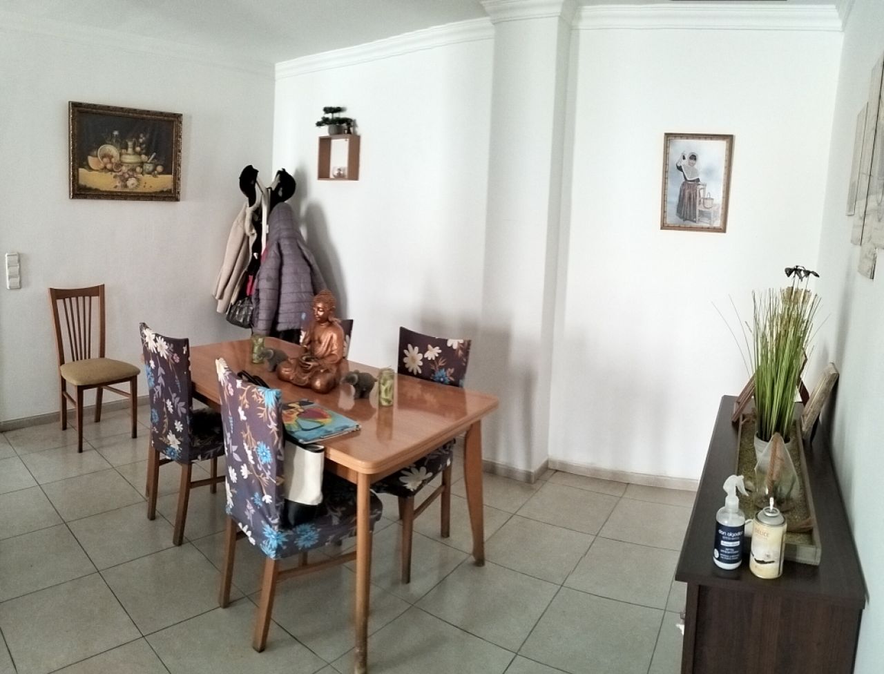 VILAFRANCA DE BONANY: 3 SZ-Wohnung 126 m2  mit Balkon im 2-Parteien-Haus fussläufig zum Stadtkern