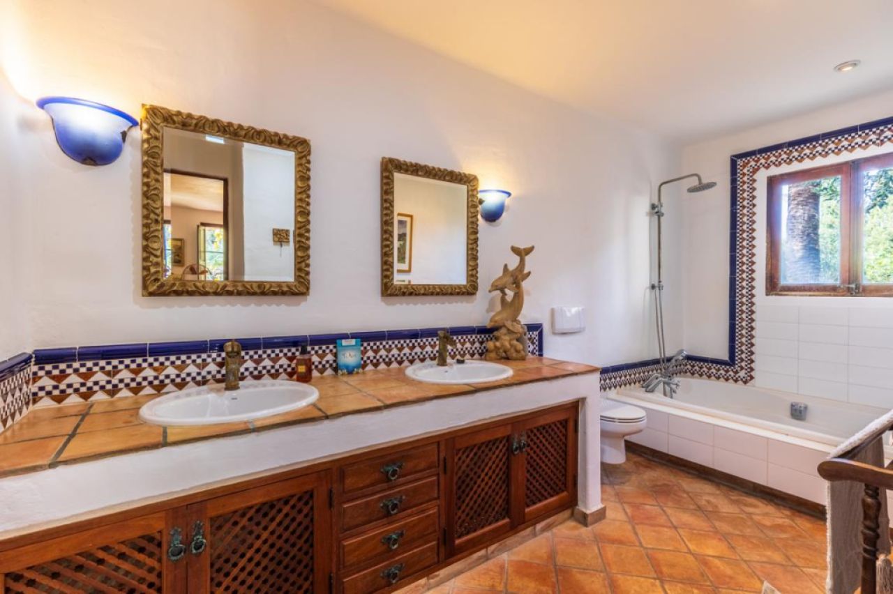 Villa im Ibizastil mit Pool in Cielo de Bonaire Alcudia