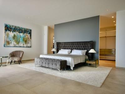 Villa -Luxury--Front line villa NEW