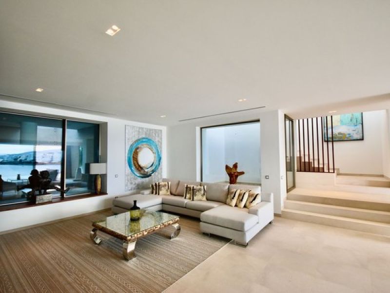 Villa -Luxury--Front line villa NEW