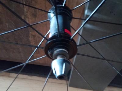 Rueda delantera / Bicicleta de carretera aluminio