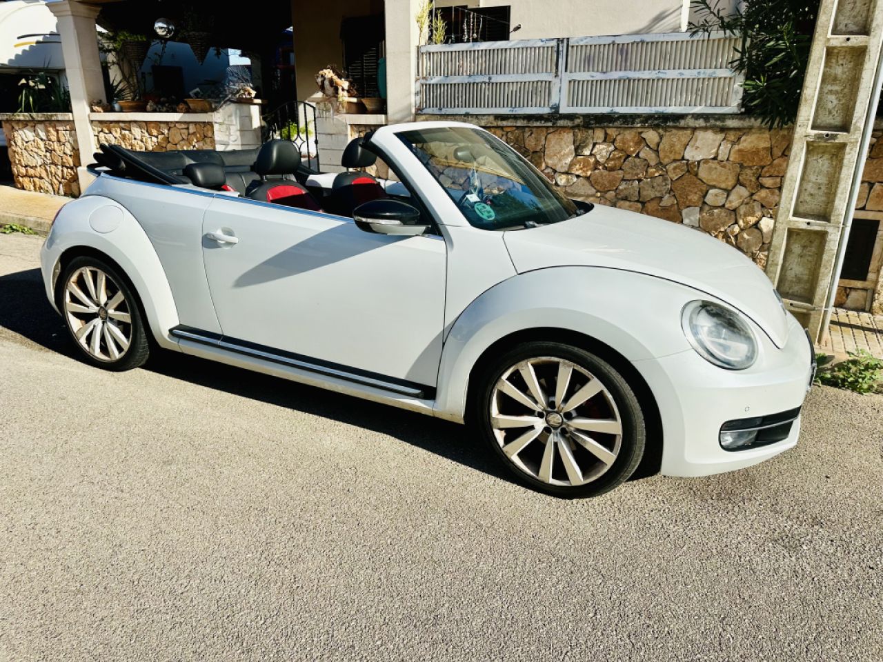 VW Beetle Cabrio 2.0 TSI DSG Sport R-Line • 210 PS