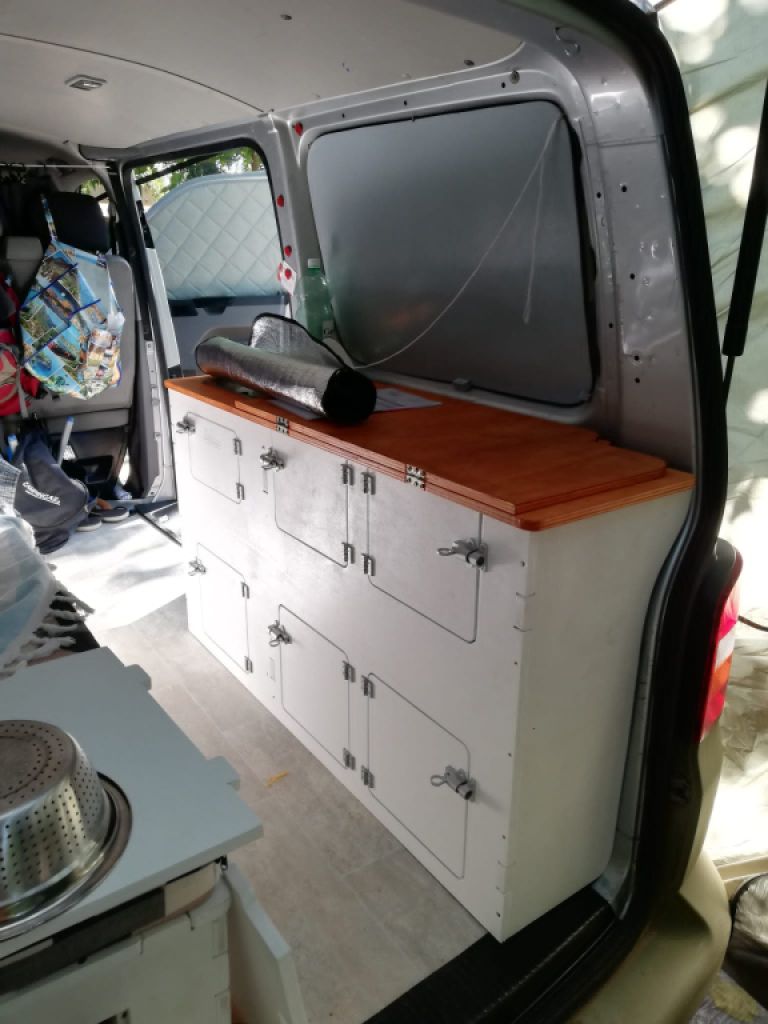 VW T5 Bus Camper – bereit für neue Abenteuer! 
