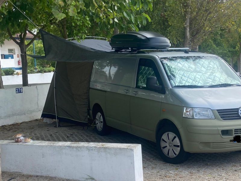 VW T5 Bus Camper – bereit für neue Abenteuer! 