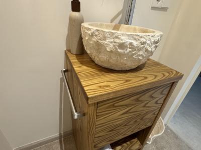 Waschtisch aus Massivholz