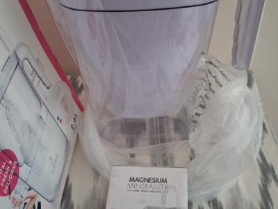 Wasserfilter weiß N E U, 2,6 Liter , Filter 1,4 Liter