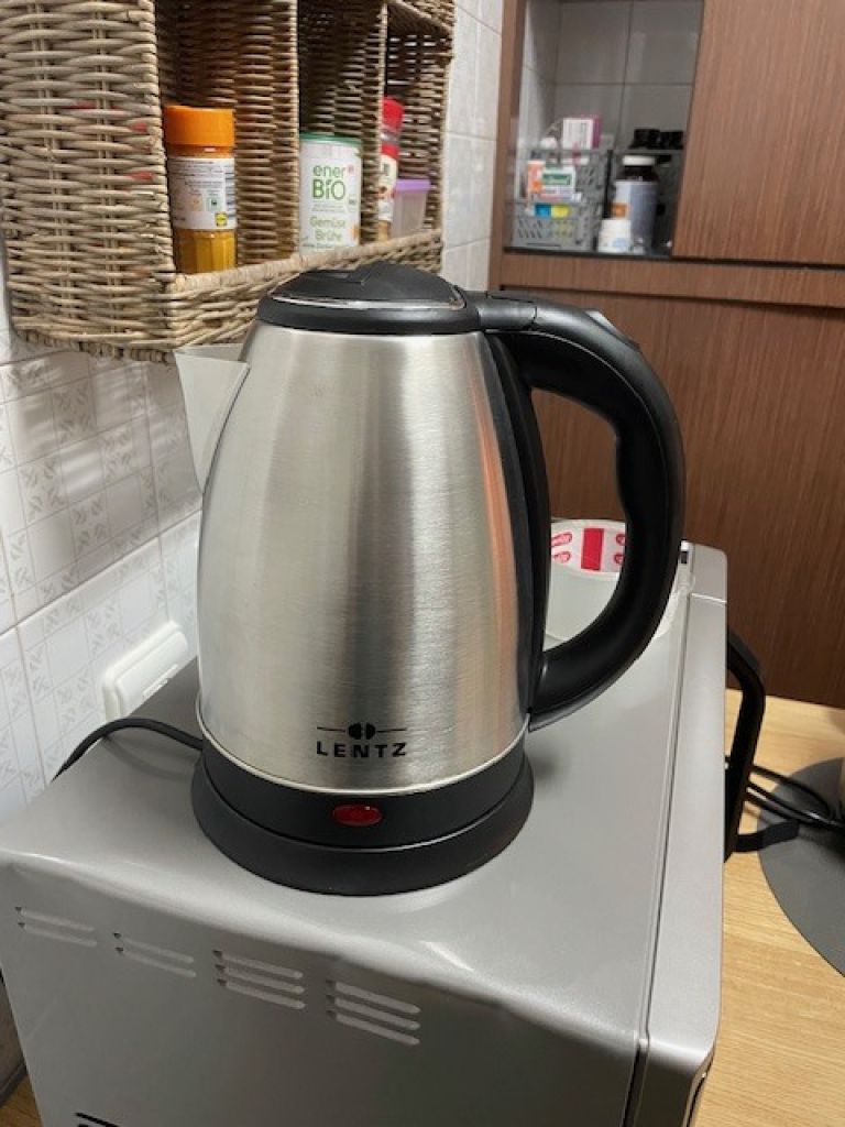 Wasserkocher 1 Jahr alt wenig benutzt neuwertig für 10 Euro zu verkaufen