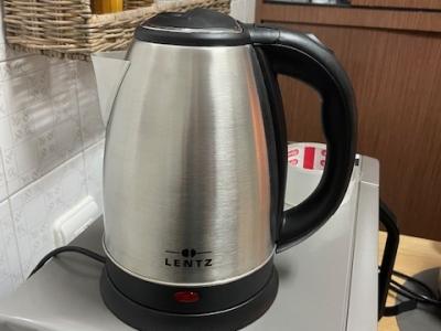 Wasserkocher 1 Jahr alt wenig benutzt neuwertig für 10 Euro zu verkaufen