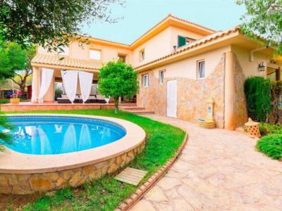 Close to water: Finca/holiday home (180 sqm) for 3-6 people in Sa Torre/Maioris Decima