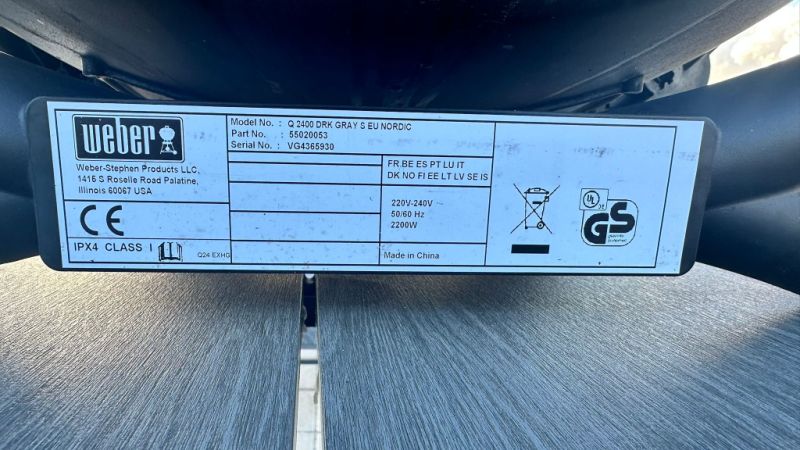 Weber Elektrogrill Modell Q2400 mit Grillplatte