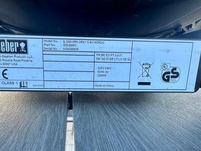 Weber Elektrogrill Modell Q2400 mit Grillplatte