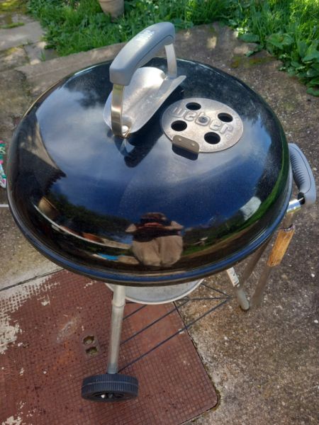 Weber-Kugelgrill Holzkohle zu verkaufen