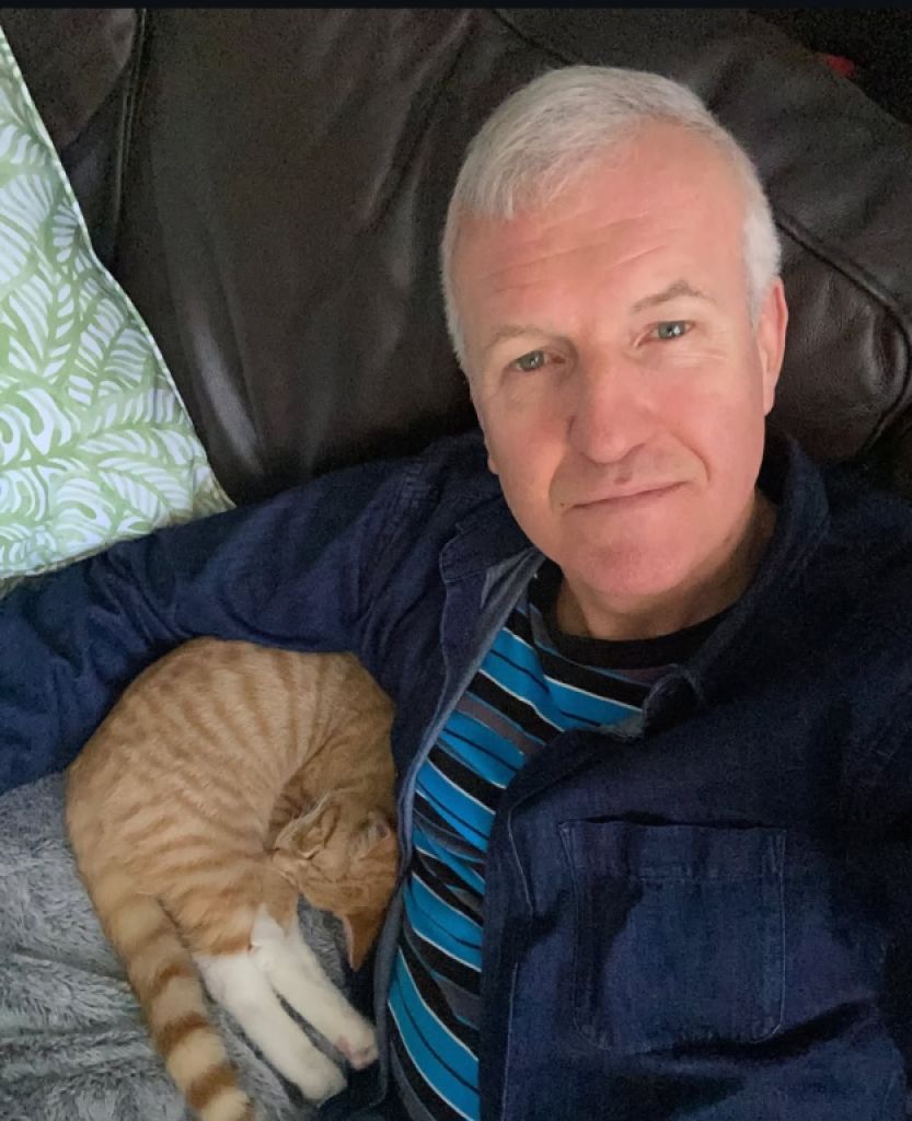 Female travel companion wanted