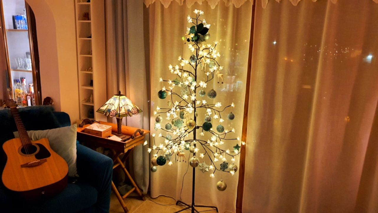 Electric Christmas tree