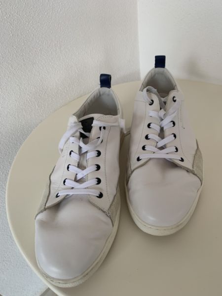 Zapatillas blancas de cuero talla 46