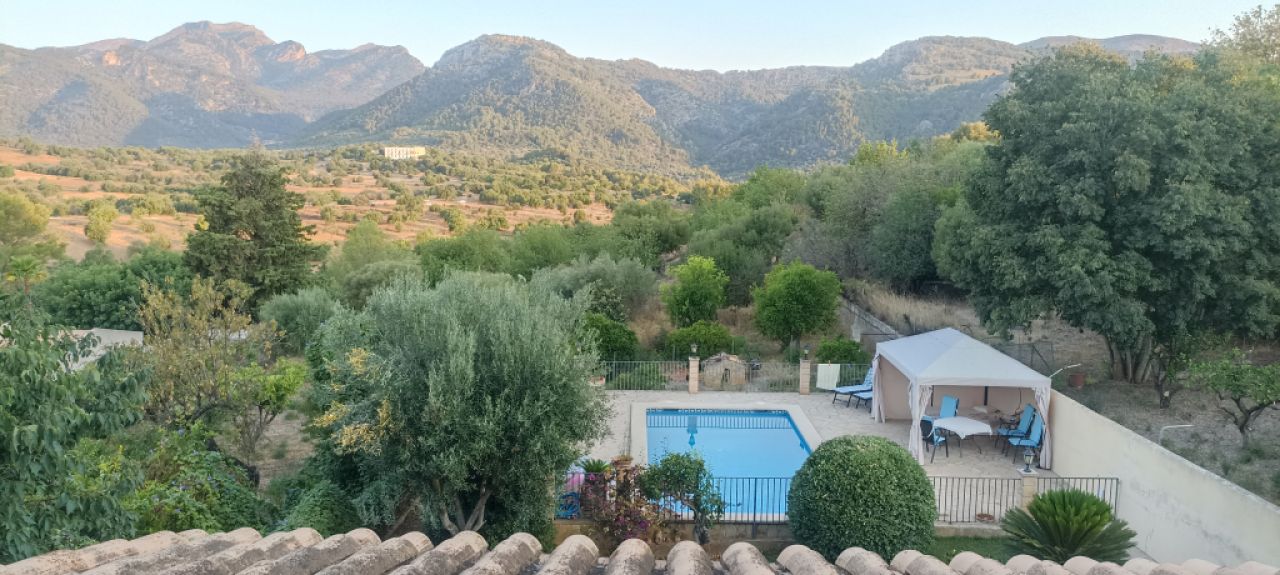 WG Zimmer in Haus mit wunderschöner Lage am Ortsrand von Campanet/Mallorca