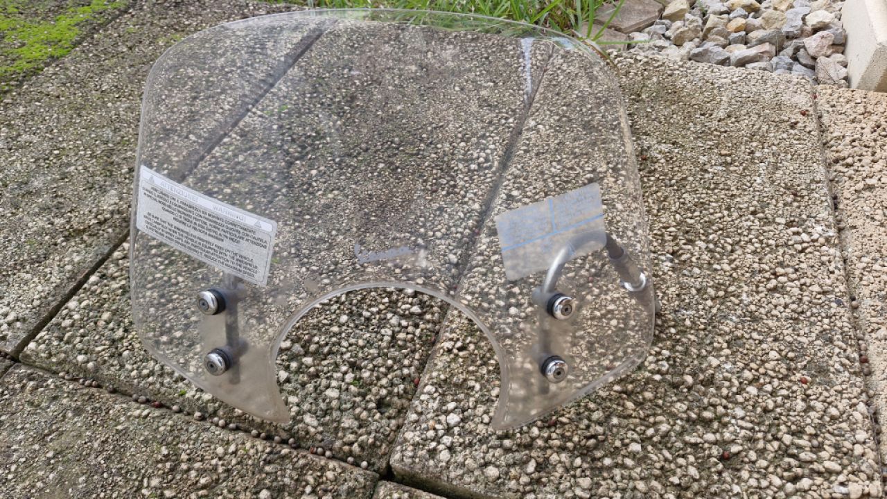Original Vespa GTS 300 windscreen