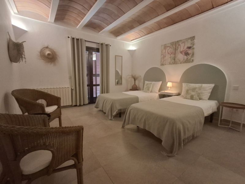 Winter: 2 Etagenchalet mit Ölzentralheizung, Garten und Pool in Cala Dor - Hafennähe -- CH 23 WT