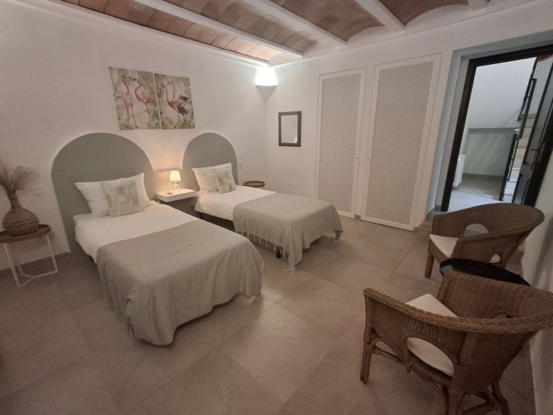 Winter: 2 Etagenchalet mit Ölzentralheizung, Garten und Pool in Cala Dor - Hafennähe -- CH 23 WT